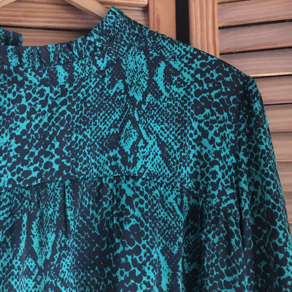NWOT Who What Wear Blouse